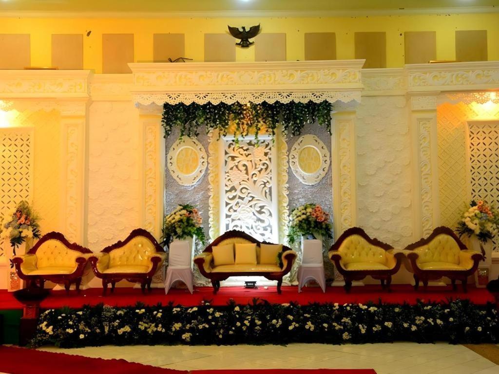 Augusta Sukabumi Hotel Ngoại thất bức ảnh