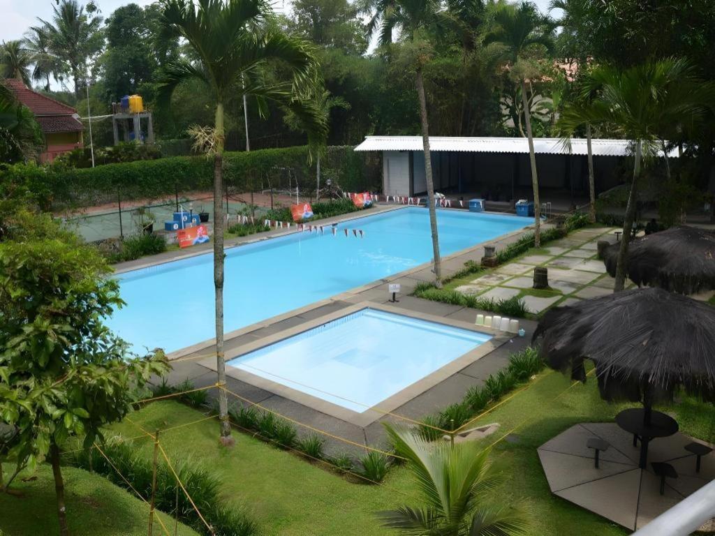 Augusta Sukabumi Hotel Ngoại thất bức ảnh