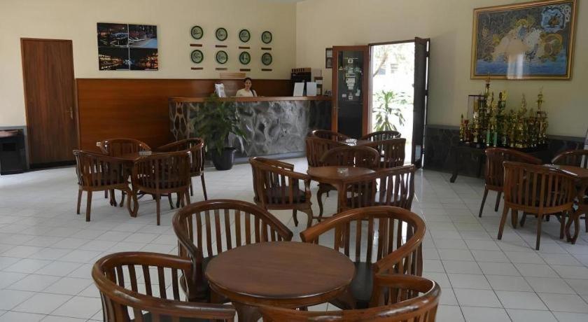 Augusta Sukabumi Hotel Ngoại thất bức ảnh