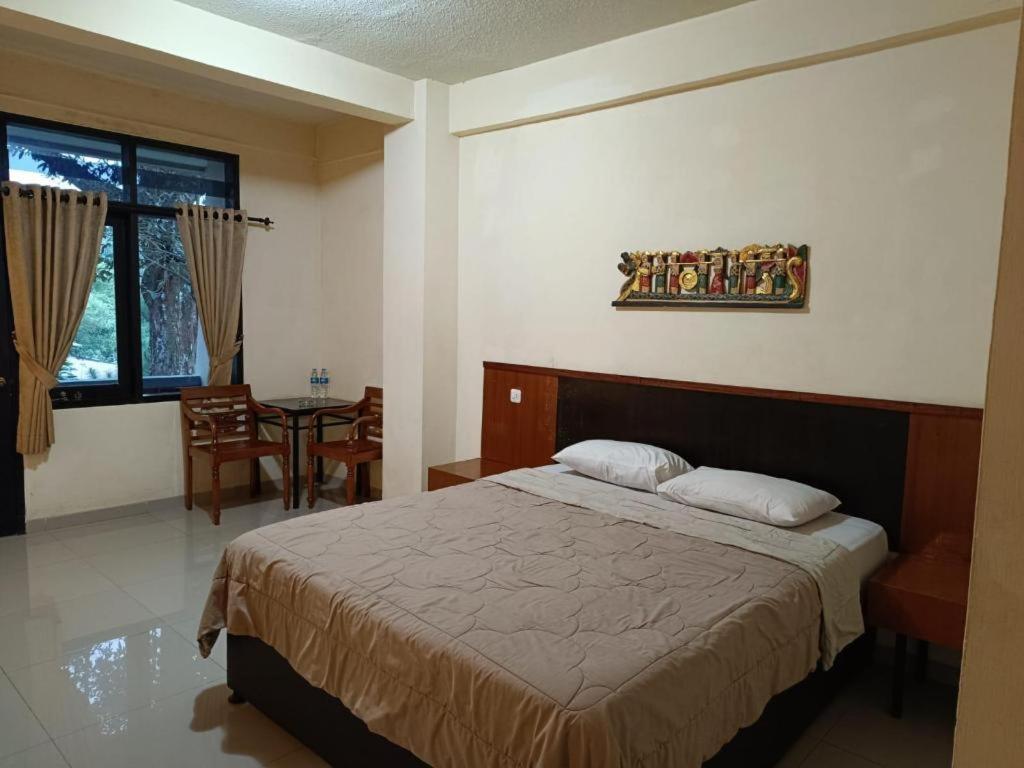 Augusta Sukabumi Hotel Ngoại thất bức ảnh