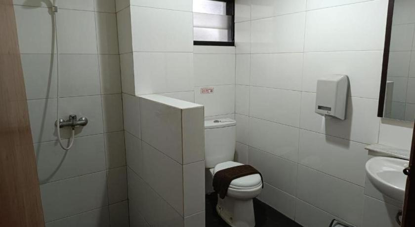 Augusta Sukabumi Hotel Ngoại thất bức ảnh