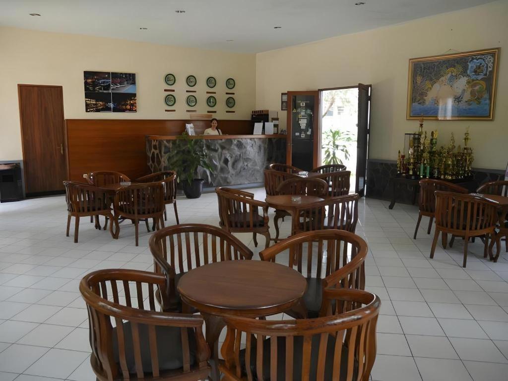 Augusta Sukabumi Hotel Ngoại thất bức ảnh